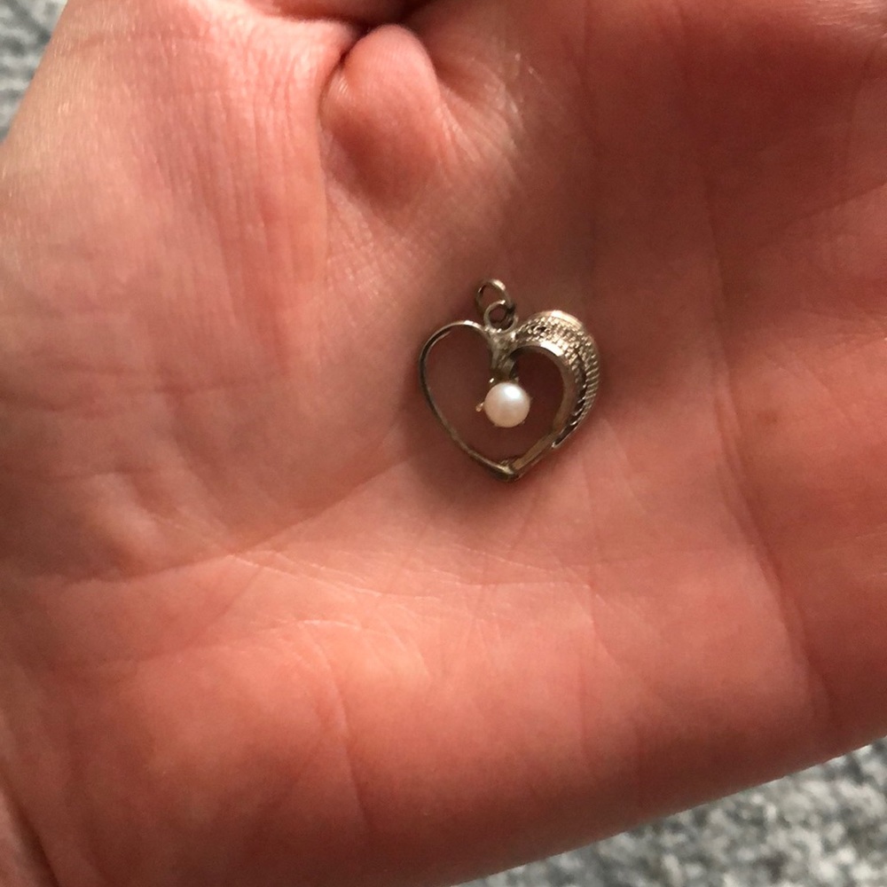 Pearl charm